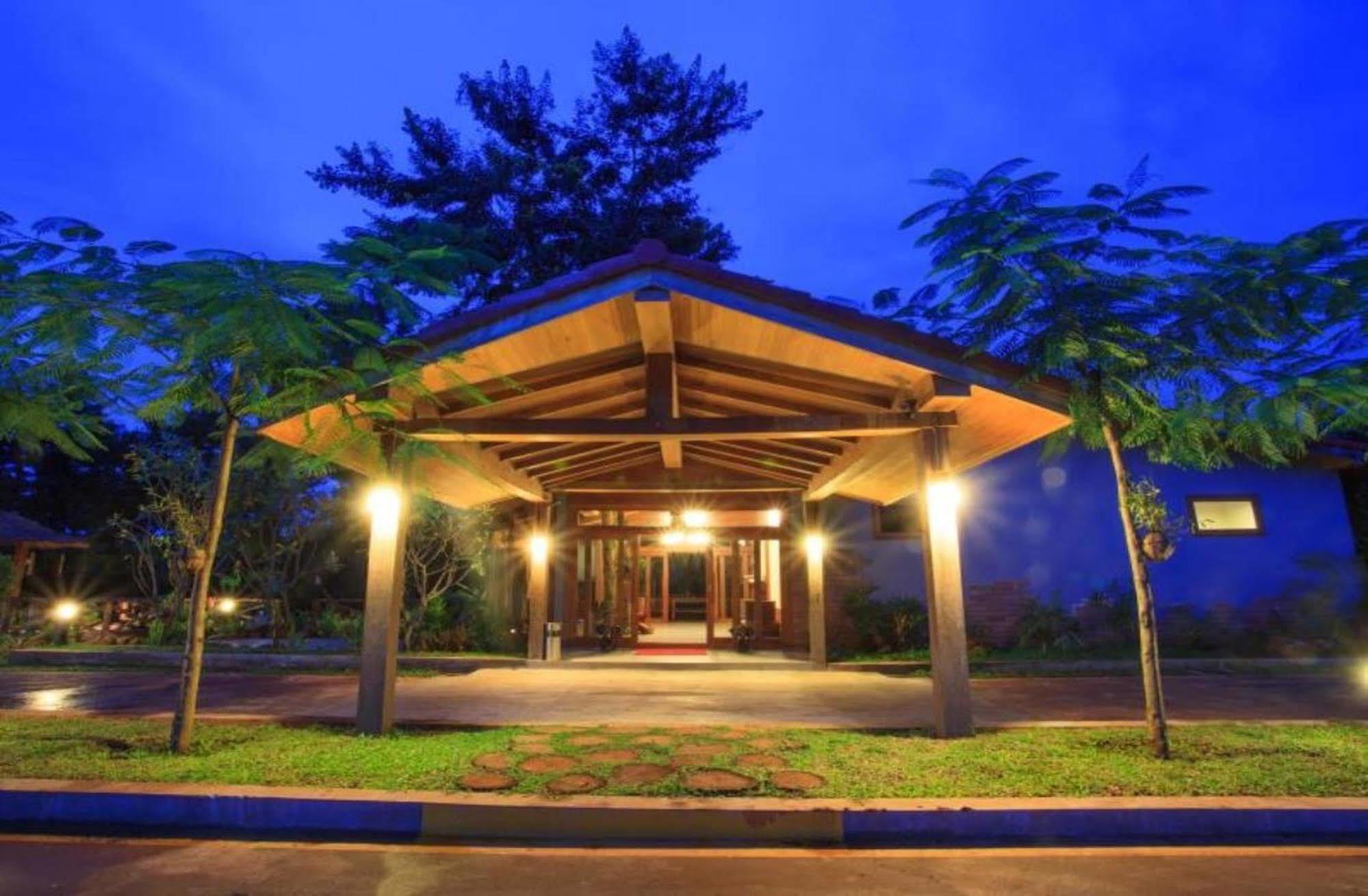 Mayura Hill Resort Sen Monourom Esterno foto